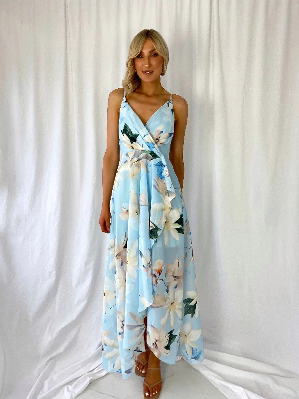 Little Black Women Dress with Sequins for a Glamorous Night Out Little Black Women Dress with Sequins for a Glamorous Night Out Daisy Floral Maxi Dress - Light Blue