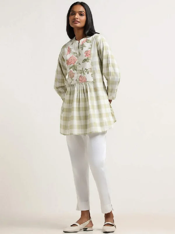 Women's leather moto pants Wide - leg women jeans for a modern and relaxed vibe Utsa Green Floral Printed Checked Cotton Tunic Women's leather moto pants Wide - leg women jeans for a modern and relaxed vibe Utsa Green Floral Printed Checked Cotton Tunic